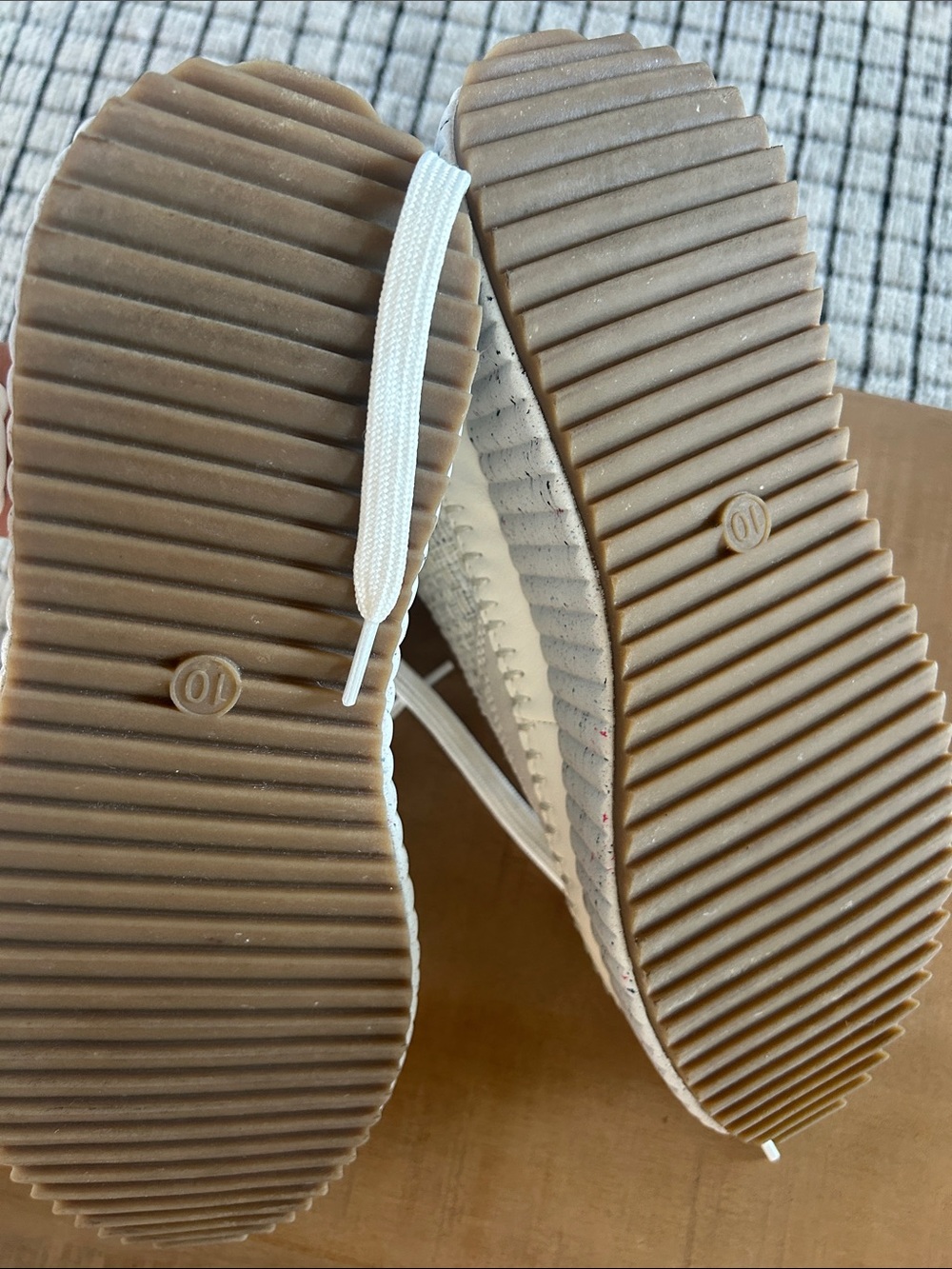 Women’s White Platform Fashion Sneakers from Target, size 10, worn once - Picture 4 of 7